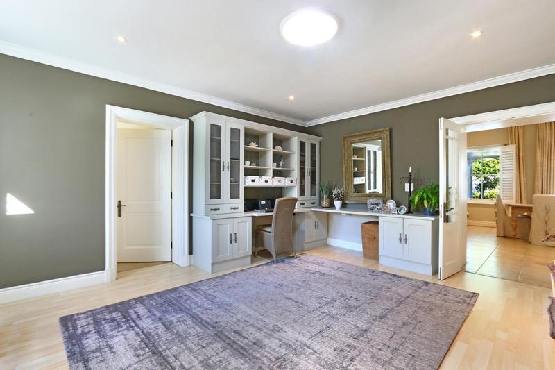 To Let 4 Bedroom Property for Rent in Steenberg Estate Western Cape